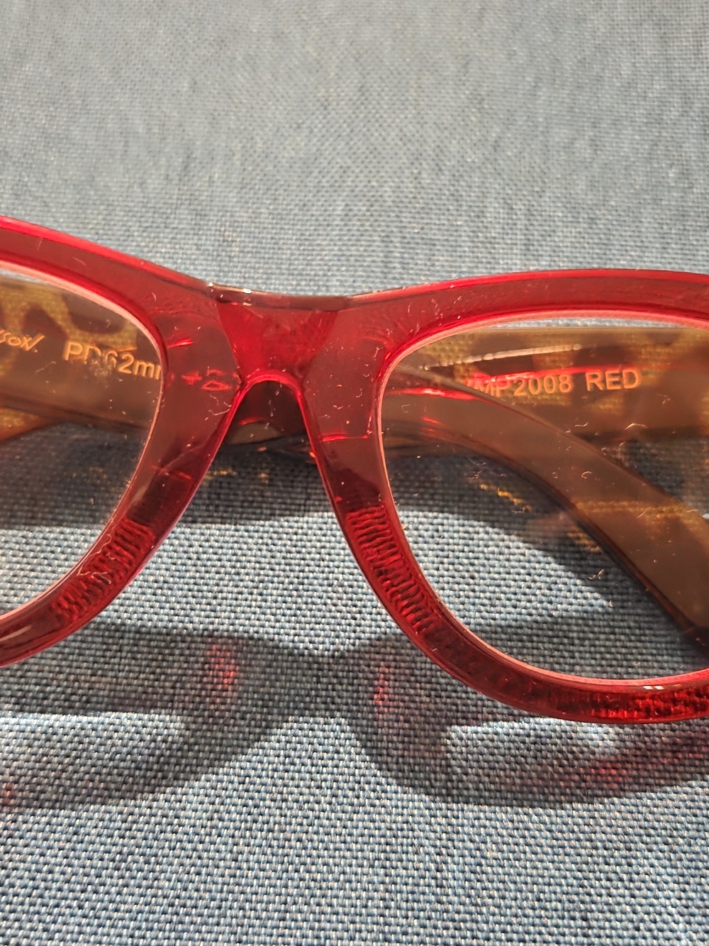 BETSEY JOHNSON READERS 2.0, Red With Animal Print